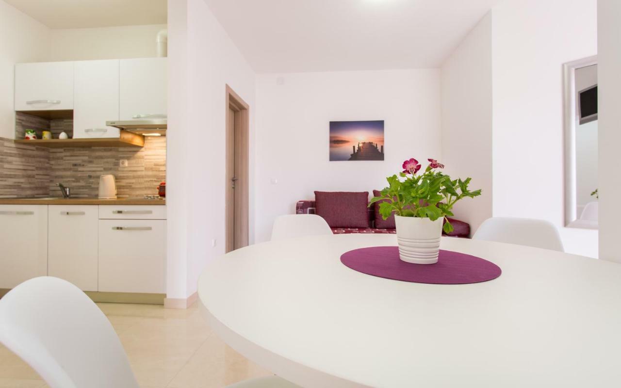 Apartments Mira Baska  Exterior photo