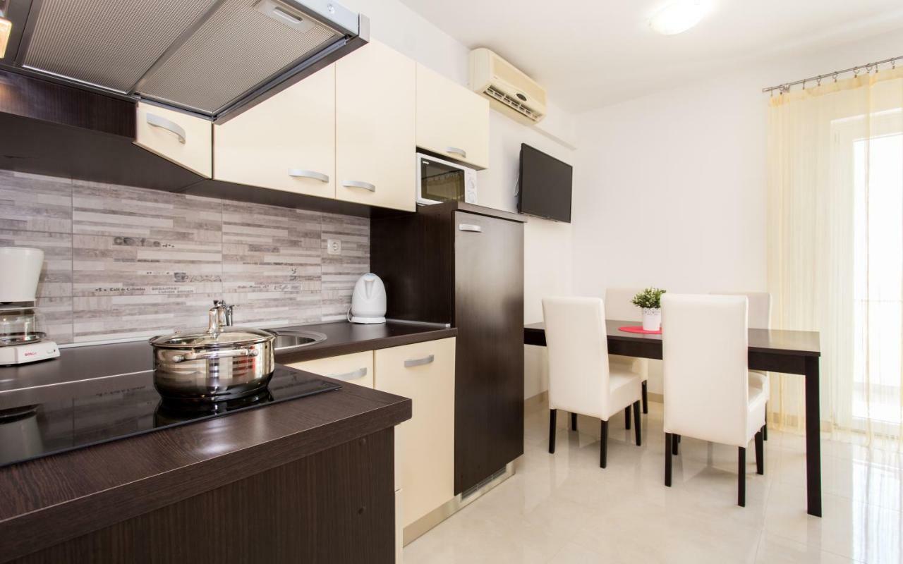 Apartments Mira Baska  Exterior photo