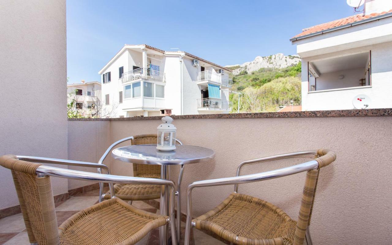 Apartments Mira Baska  Exterior photo